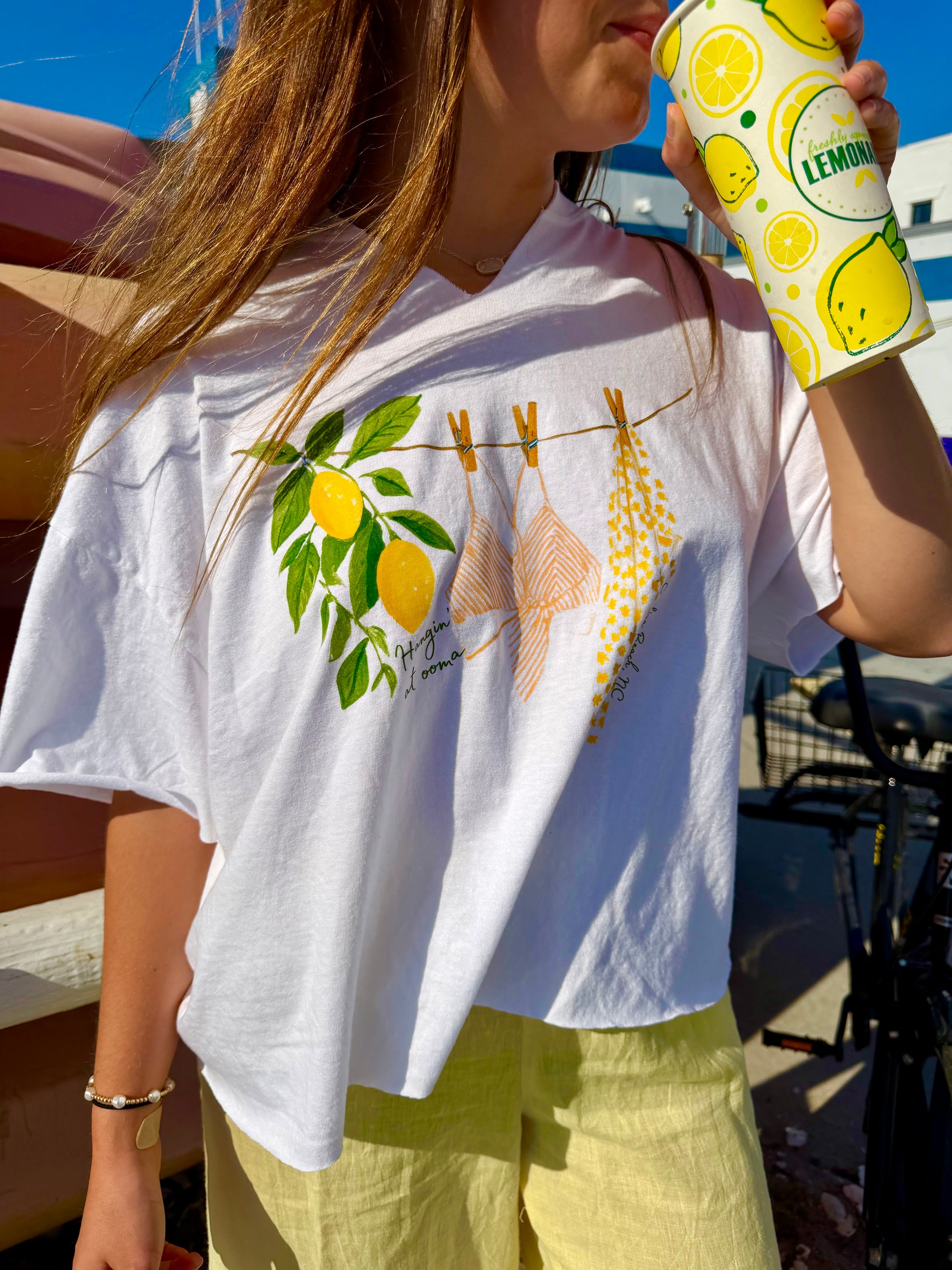 Hangin' at OOMA tee