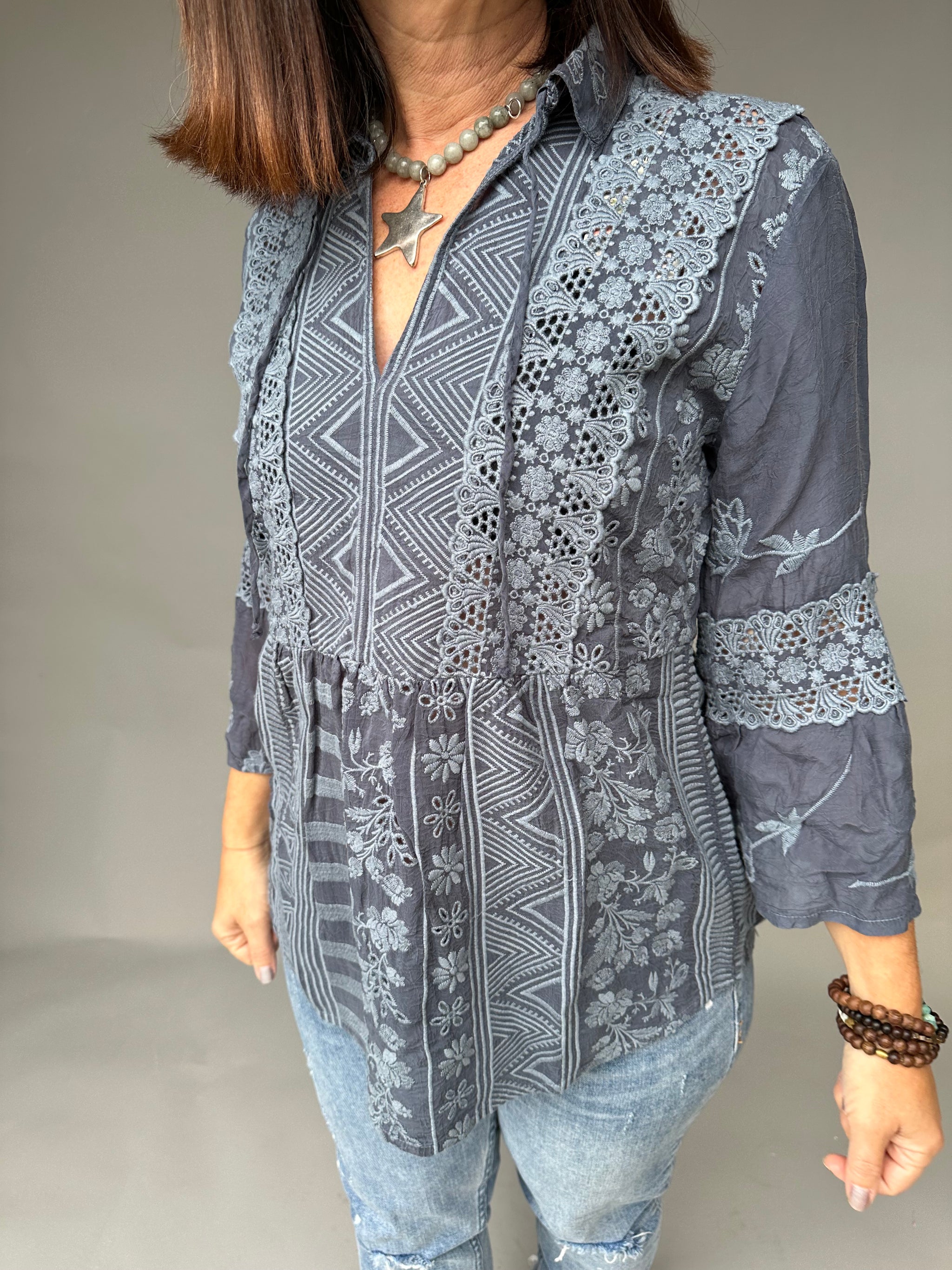 Johnny Was Embroidered Boho Cottagecore Eyelet Lace Zyanya Tunic outlet SZ S Graphite